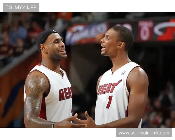 克里斯·波什回忆詹姆斯离开热火：官宣前十分钟才短信告知